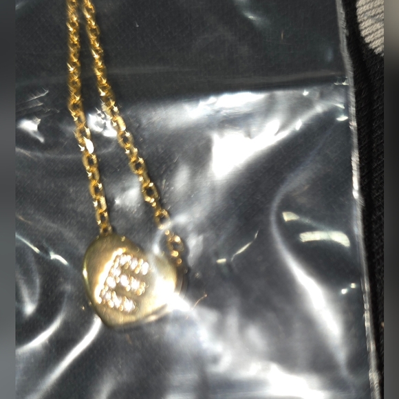 U7 Jewelry - Gold Initial E Heart Pendant Necklace - Personalized Women’s Jewelry